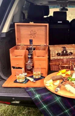 Blade And Bow + Garden And Gun Tailgate + Flasks + Merch Blade And Bow + Garden & Gun Field Bar