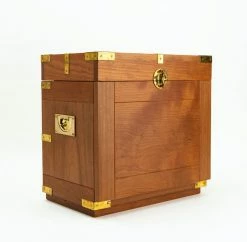 Blade And Bow + Garden And Gun Tailgate + Flasks + Merch Blade And Bow + Garden & Gun Field Bar